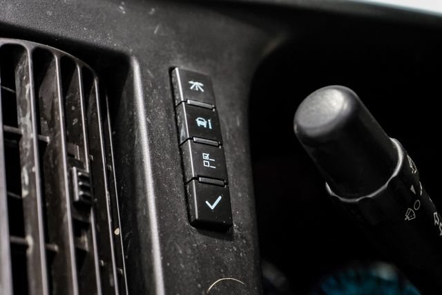 Used 2020 Chevrolet Express 2500 RWD image 27