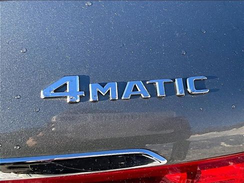 Used 2019 Mercedes-Benz GLC 300 GLC 300 w/ Premium Package image 8