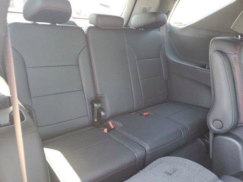 New 2026 Chevrolet Traverse RS w/ LPO, Floor Liner Package FWD image 13