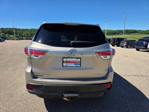 Used 2014 Toyota Highlander Limited Platinum AWD/4WD image 28