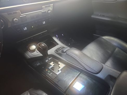 Used 2013 Lexus ES 350 w/ Luxury Pkg FWD image 24