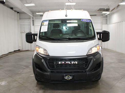 Used 2023 RAM ProMaster 2500 FWD image 3