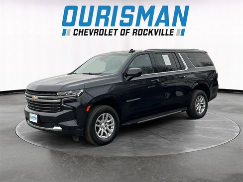 Used 2024 Chevrolet Suburban LT image 2