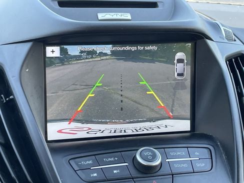 Used 2017 Ford Escape SE w/ Equipment Group 201A AWD/4WD image 25