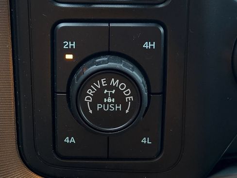 Used 2024 Ford F150 Platinum w/ FX4 Off-Road Package AWD/4WD image 16