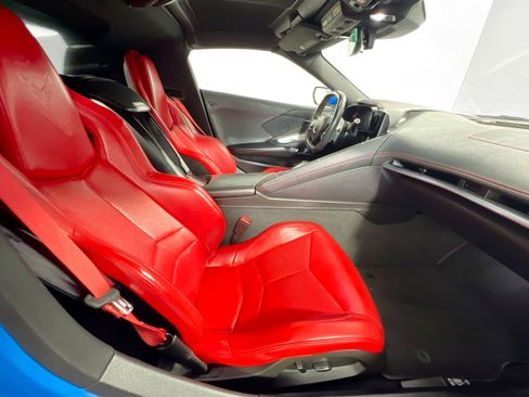 Used 2021 Chevrolet Corvette Stingray Coupe w/ 1LT RWD image 29