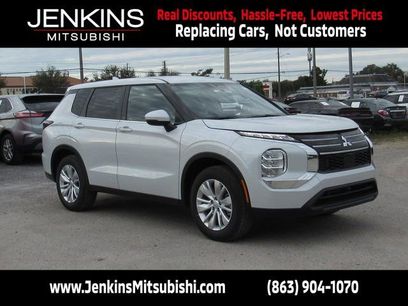 New 2026 Mitsubishi Outlander ES