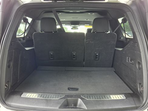 Certified 2023 Chevrolet Suburban Premier AWD/4WD image 14