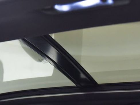 Used 2022 Chevrolet Equinox RS w/ RS Leather Package image 4