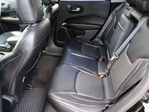 Used 2018 Jeep Compass Trailhawk w/ Leather Interior Group AWD/4WD image 27