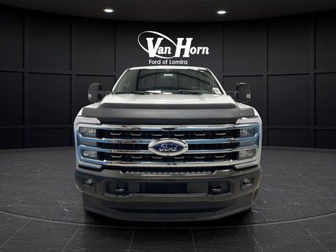 Used 2024 Ford F250 King Ranch w/ FX4 Off-Road Package AWD/4WD image 2