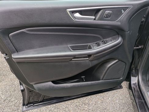 Used 2022 Ford Edge Titanium image 21