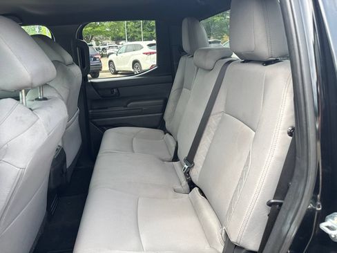 Used 2025 Toyota Tacoma SR5 AWD/4WD image 31