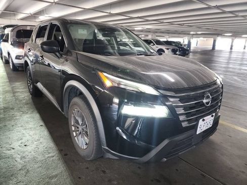 Used 2024 Nissan Rogue S FWD image 1