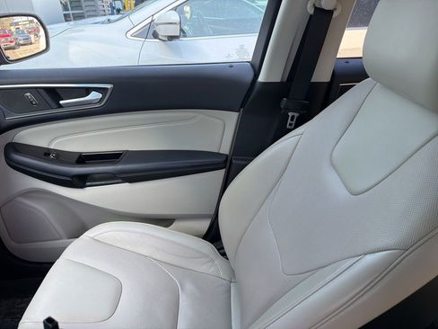 Used 2016 Ford Edge Titanium w/ Equipment Group 301A image 10