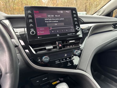 Used 2022 Toyota Camry XSE w/ Navigation Package image 27