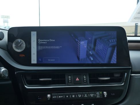 Used 2024 Lexus ES 350 w/ Premium Package image 15