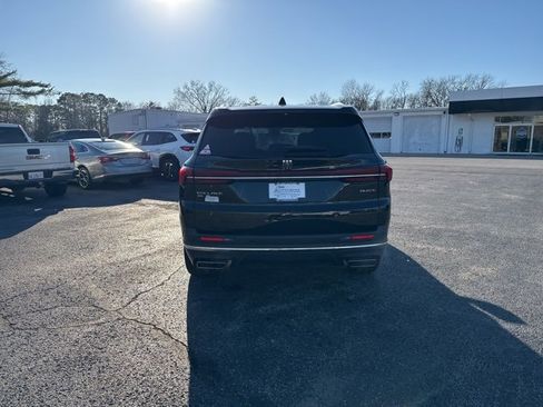 Certified 2025 Buick Enclave Preferred image 4