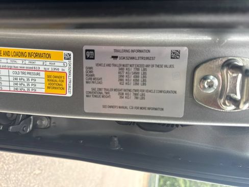 Used 2026 GMC Yukon XL AT4 Ultimate w/ LPO, Floor Liner Package AWD/4WD image 30