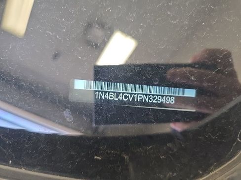 Used 2023 Nissan Altima 2.5 SR w/ SR Premium Package image 2