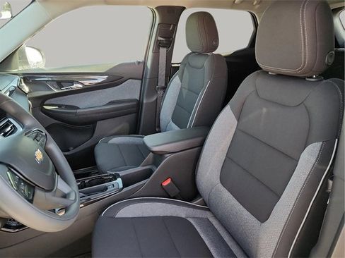 Used 2025 Chevrolet TrailBlazer LS w/ LS Convenience Package image 13