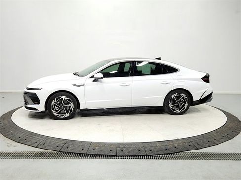 Used 2024 Hyundai Sonata SEL w/ Convenience Package image 4