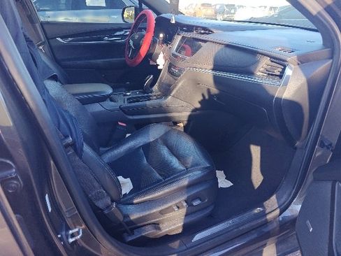 Used 2020 Cadillac XT5 Premium Luxury image 5