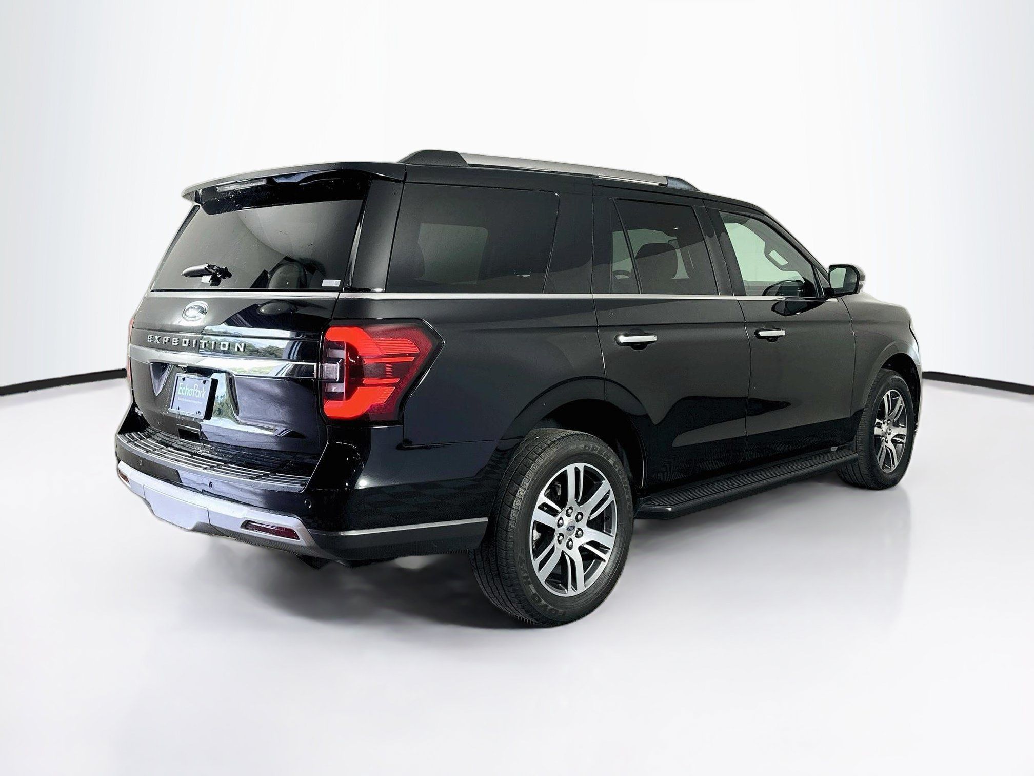 Used 2024 Ford Expedition Limited AWD/4WD image 9