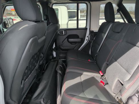 Used 2021 Jeep Wrangler Unlimited Rubicon image 25