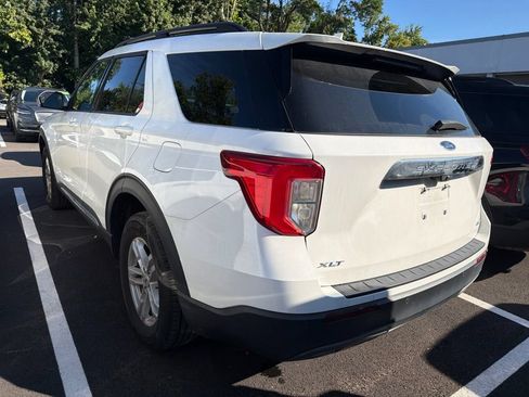 Used 2023 Ford Explorer XLT w/ Equipment Group 202A AWD/4WD image 3