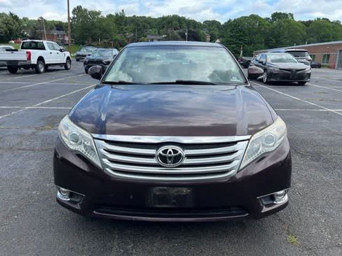 Used 2011 Toyota Avalon Limited FWD image 2