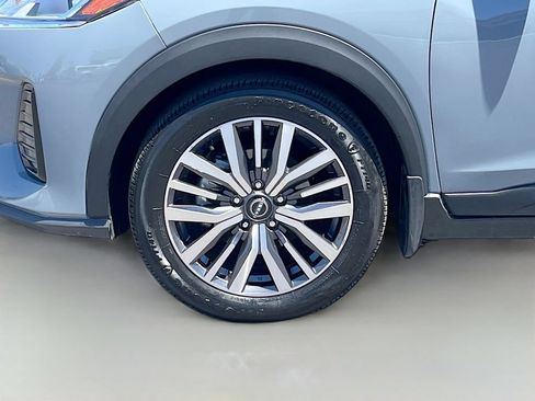 Used 2023 Nissan Kicks SV FWD image 29