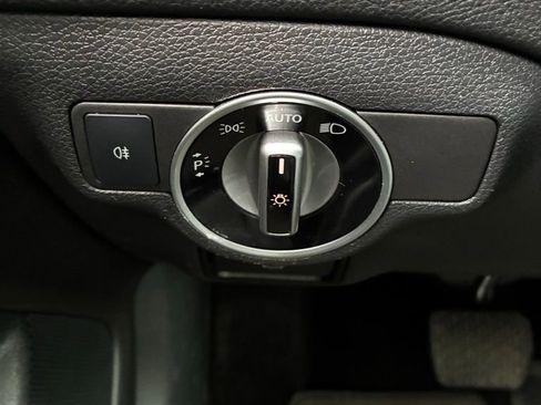 Used 2018 Mercedes-Benz CLA 250 4MATIC image 19