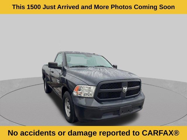 Used 2018 RAM 1500 Express RWD image 2