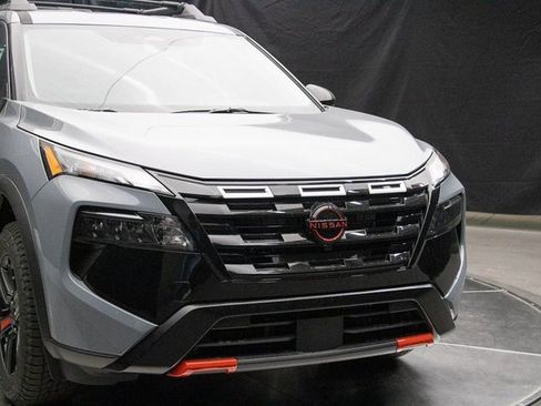 New 2026 Nissan Rogue SV image 3