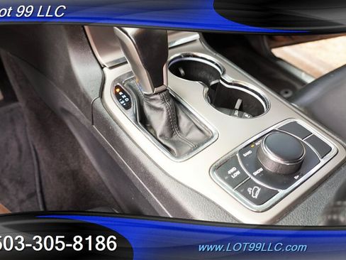 Used 2018 Jeep Grand Cherokee Limited AWD/4WD image 23