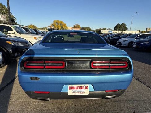 Used 2015 Dodge Challenger SXT Plus image 6