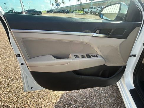 Used 2019 Hyundai Elantra Value Edition FWD image 10