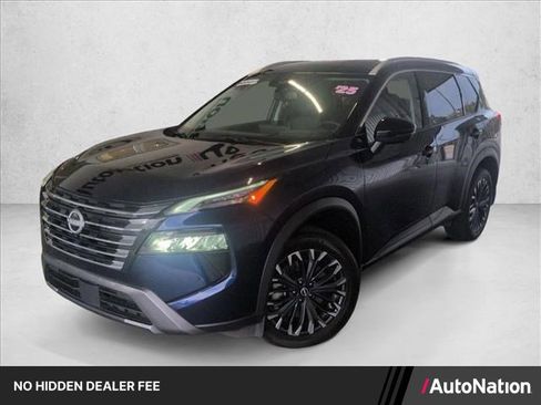 Used 2025 Nissan Rogue SL w/ Tech Package FWD image 1