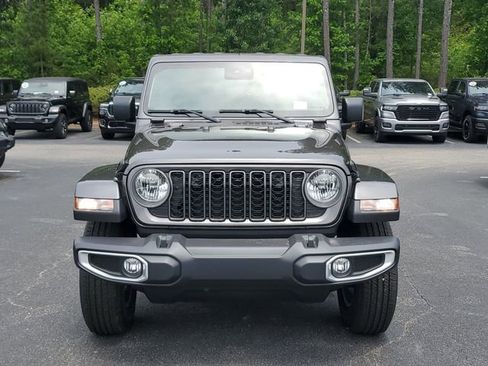 New 2025 Jeep Gladiator Sport image 2