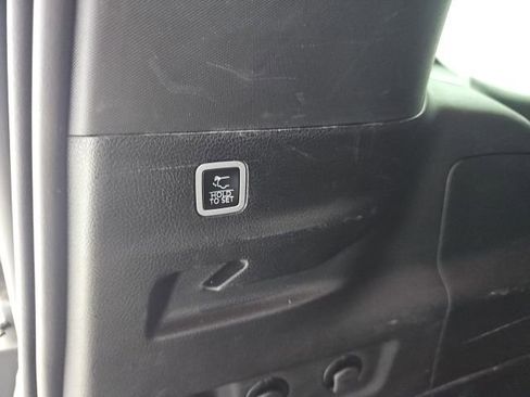 Used 2024 Jeep Wagoneer L Series II w/ Flexible Seating Group image 18