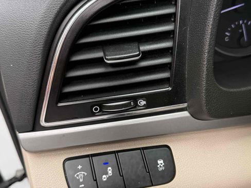 Used 2018 Hyundai Elantra Value Edition image 71