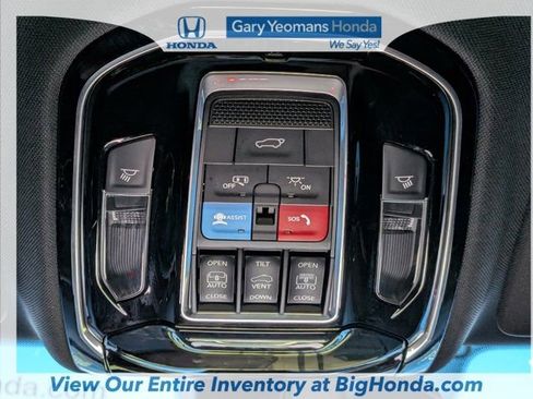 Used 2023 Jeep Grand Cherokee Overland w/ Luxury Tech Group IV RWD image 36