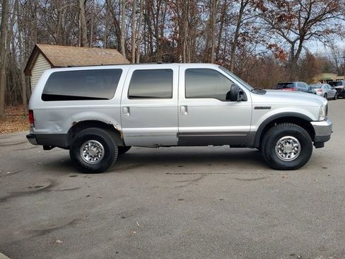 Used 2001 Ford Excursion XLT image 7