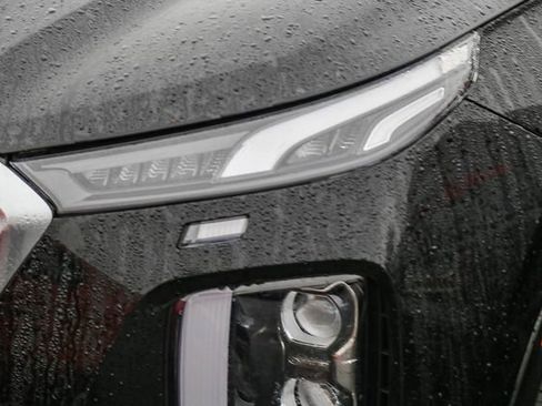 Used 2021 Hyundai Palisade Calligraphy w/ Winter Package image 3