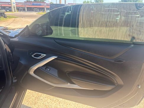 Used 2016 Chevrolet Camaro LT RWD image 12