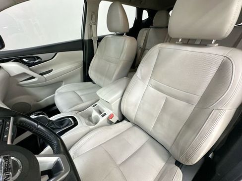Used 2018 Nissan Rogue Sport SL w/ SL Premium Package AWD/4WD image 14