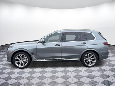 Used 2025 BMW X7 xDrive40i w/ Premium Package AWD/4WD image 2