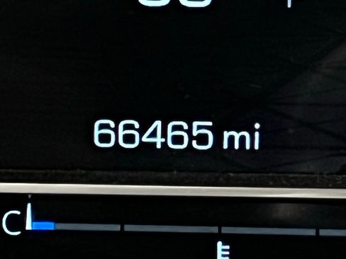 Used 2022 GMC Sierra 1500 SLT w/ SLT Premium Plus Package image 11