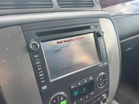 Used 2014 GMC Yukon SLT image 13